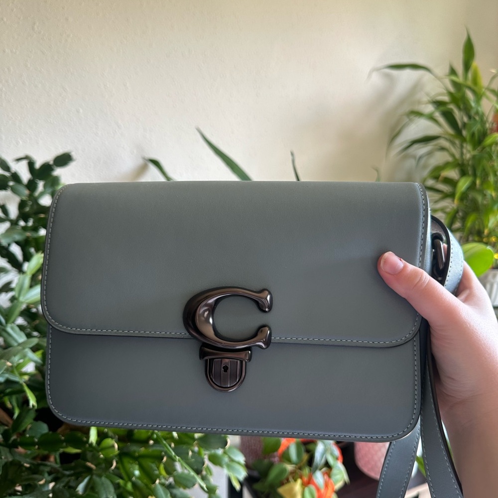 EXCLUSIVE LIMITED EDITION BEAUTIFUL BLUE  COACH BACK BRAND NEW!😍